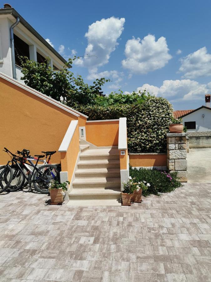 Villa Lamanova Ровин Екстериор снимка
